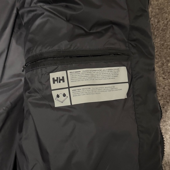 Helly Hansen Men’s ACTIVE winter Parka - Picture 6 of 7